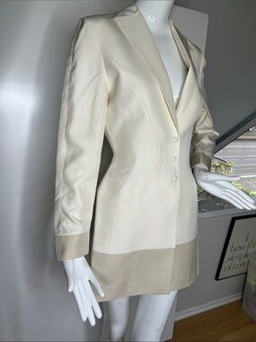 Thierry Mugler 1990’s Sz 38 Silk Cream Long Structured Silhouette Snap Front